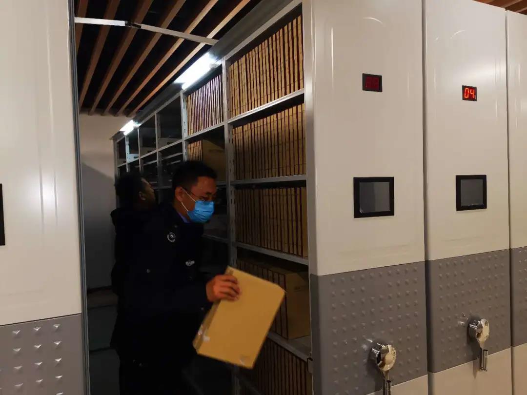 海燕策略斫研究论坛