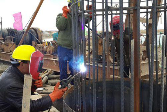 海燕策略斫研究论坛