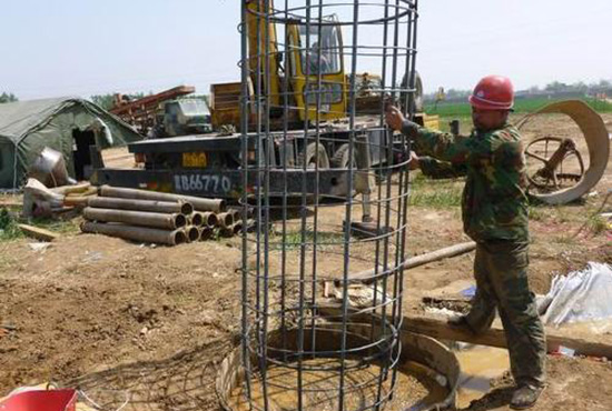 海燕策略斫研究论坛