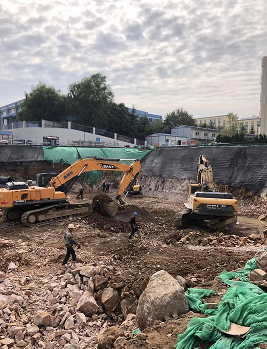 海燕策略斫研究论坛